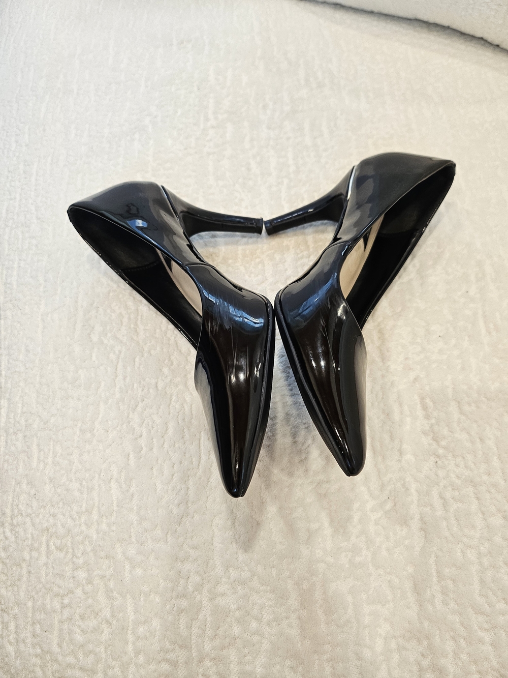 Jones New York Black Patent Pointed Toe Pumps - Classic Gloss - Picture 10 of 10